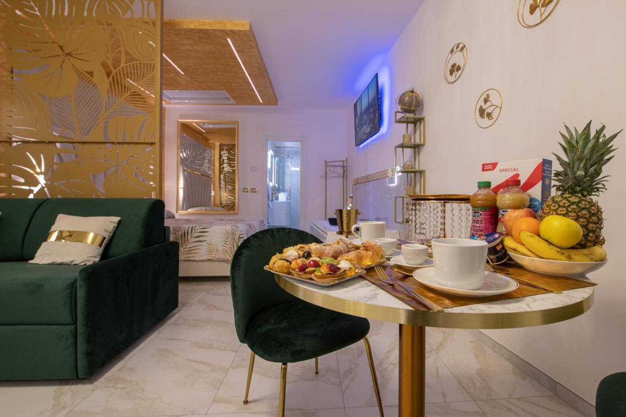 Fashion Apartment Gold Bologna With Jacuzzi & Car Garage Exterior photo